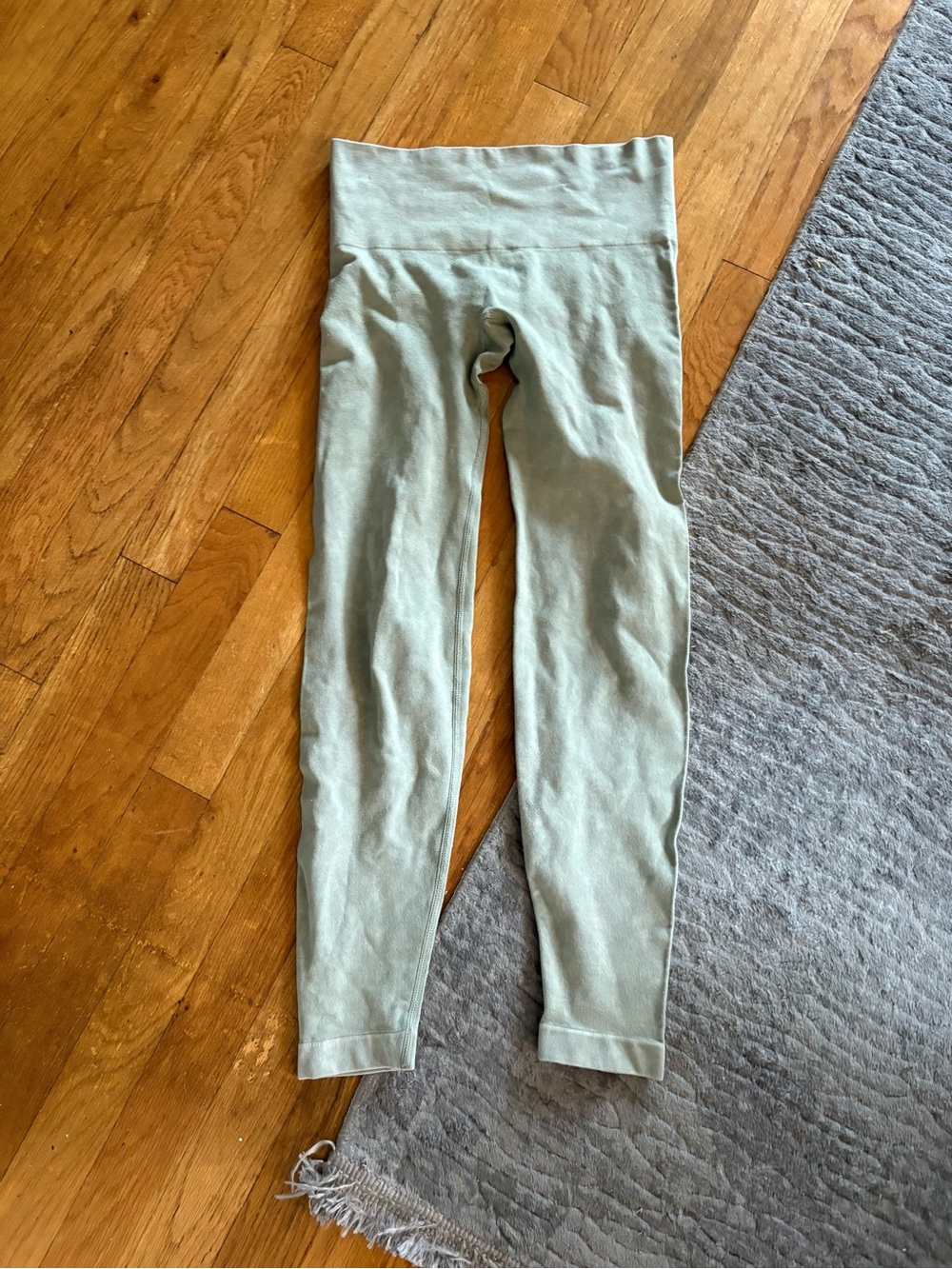 Yogalicious High-Waist Light Sage Green Stone Wash Leggings